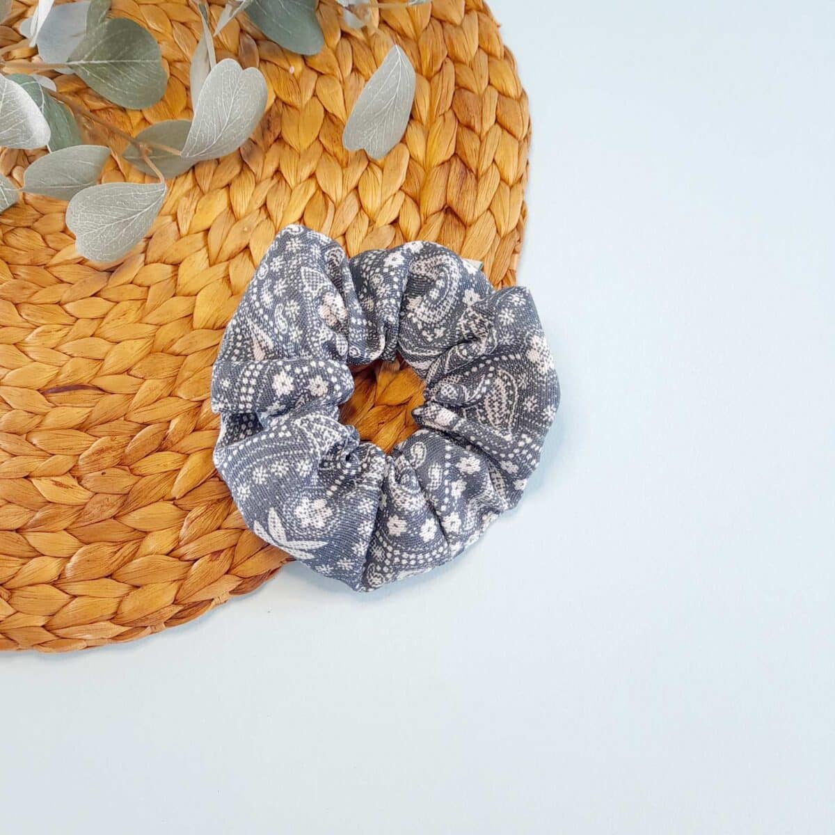 Classic scrunchie "Gray nature"